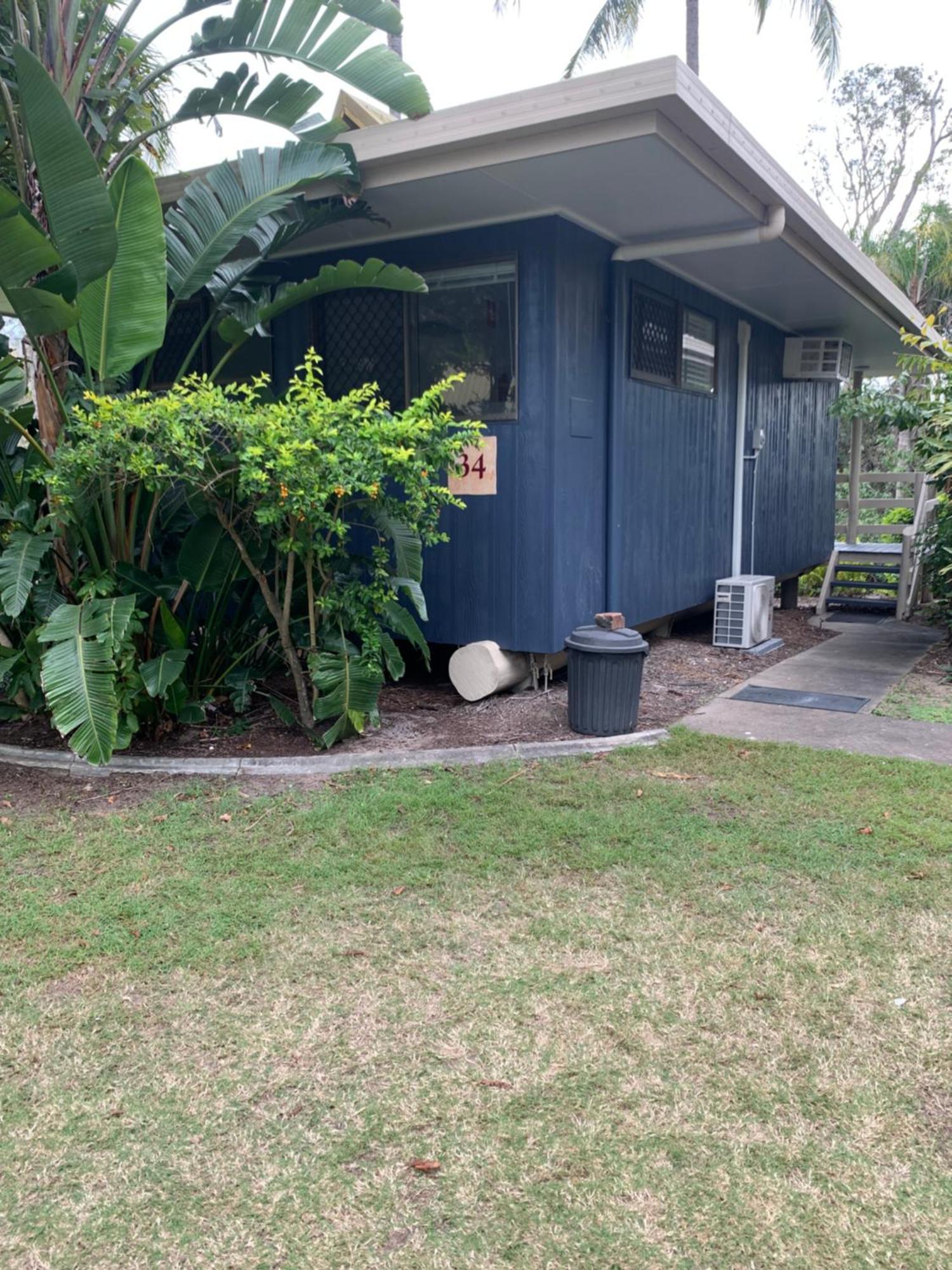 Lakefront Turtle Retreat - Hervey Bay - Free Parking - Self Check In